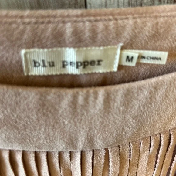 Blu Pepper Fringed Pink Suede Shorts Medium - Picture 4 of 6